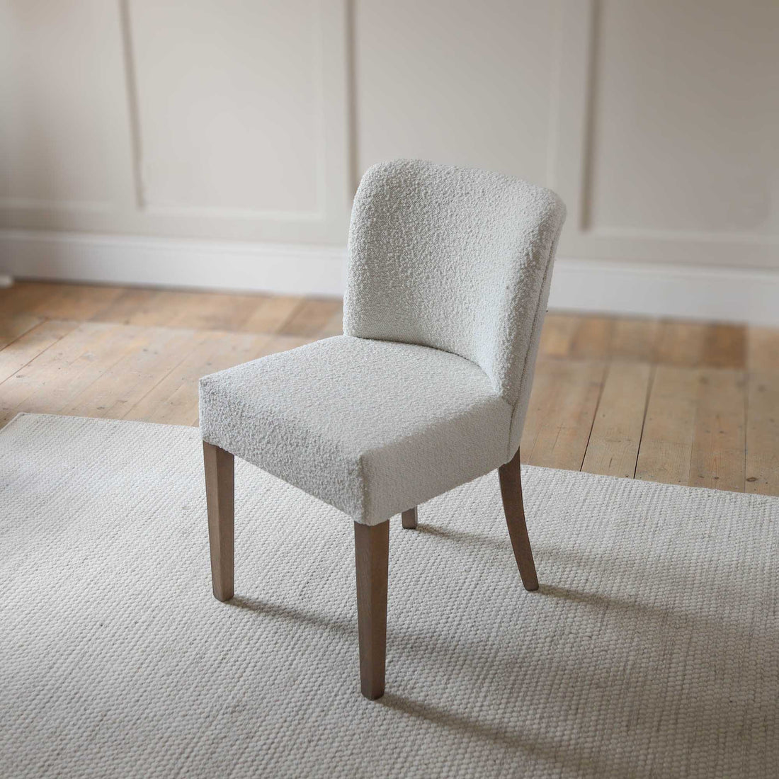 Tuft Dining Chair