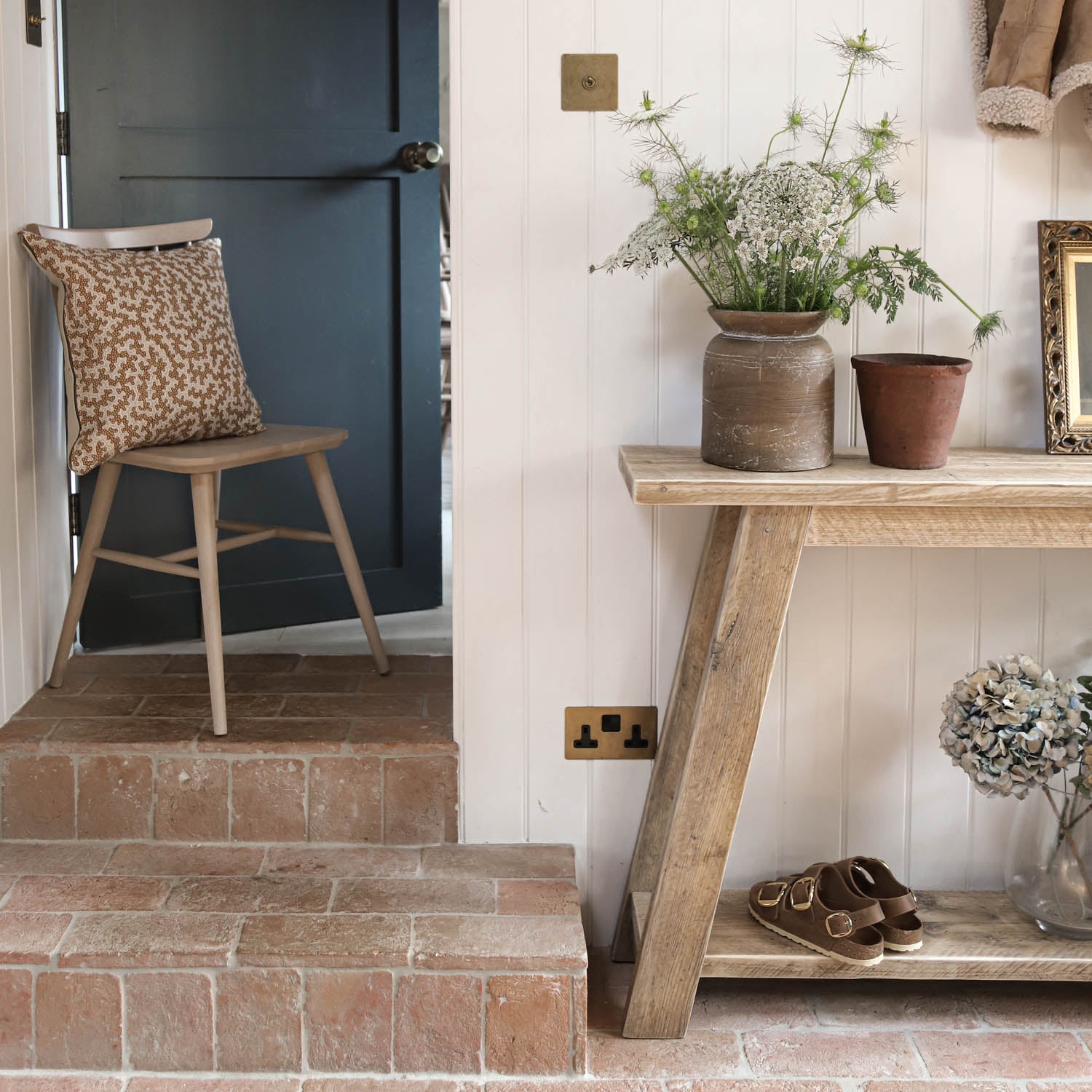 Slope Console Table