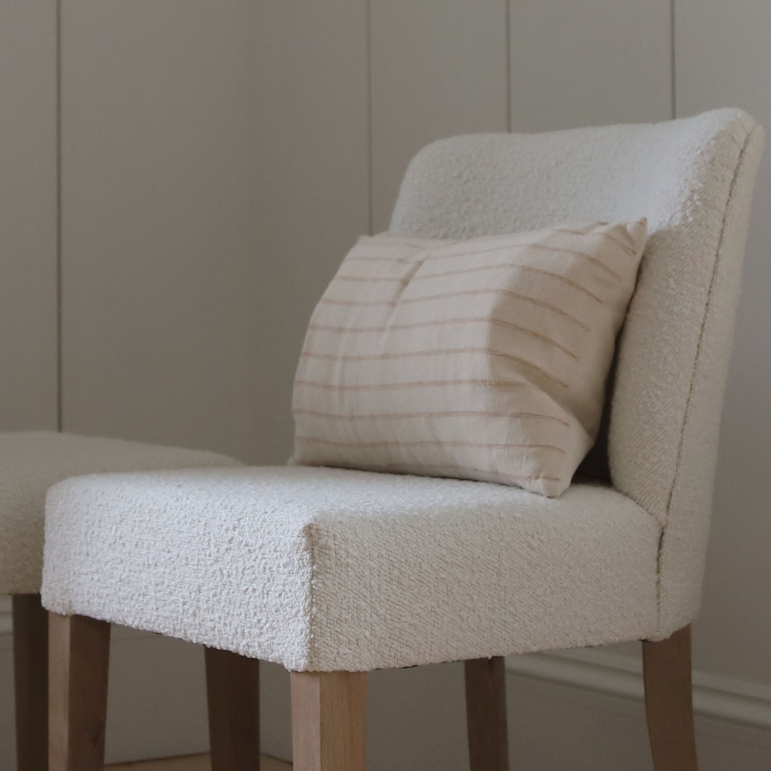 Tuft Dining Chair