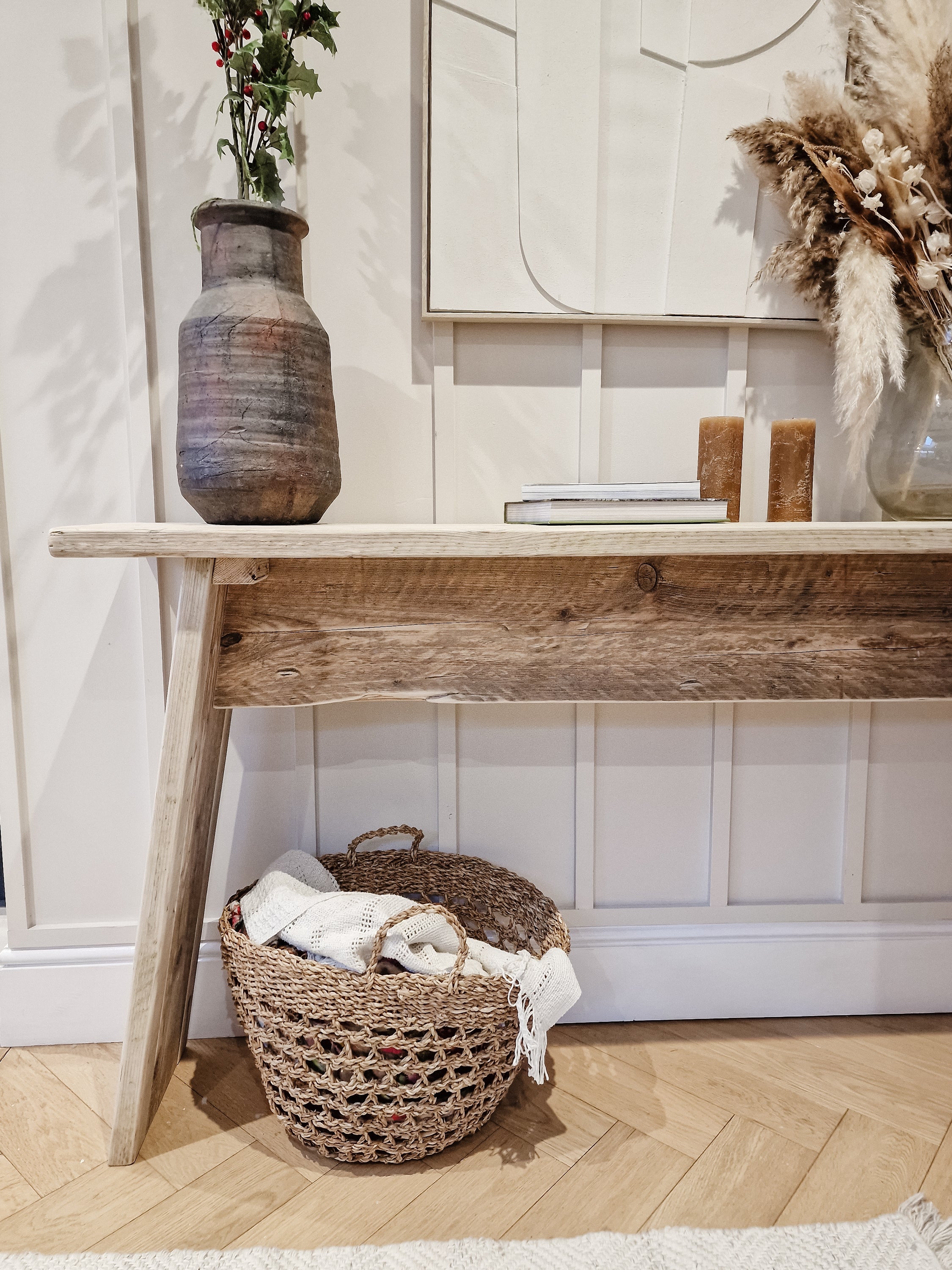 Console table in on sale front of radiator